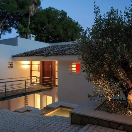 Magnificent Recently Built Pax 12 Sea View Golden Mile Villa Marbella