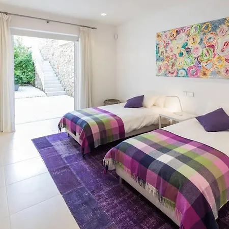 Villa Magnificent Recently Built Pax 12 Sea View Golden Mile