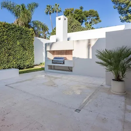 Villa Magnificent Recently Built Pax 12 Sea View Golden Mile Marbella