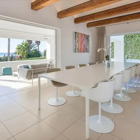 Magnificent Recently Built Pax 12 Sea View Golden Mile Villa *
