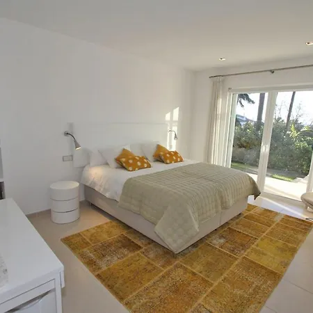 Magnificent Recently Built Pax 12 Sea View Golden Mile Marbella