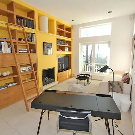 Magnificent Recently Built Pax 12 Sea View Golden Mile Villa